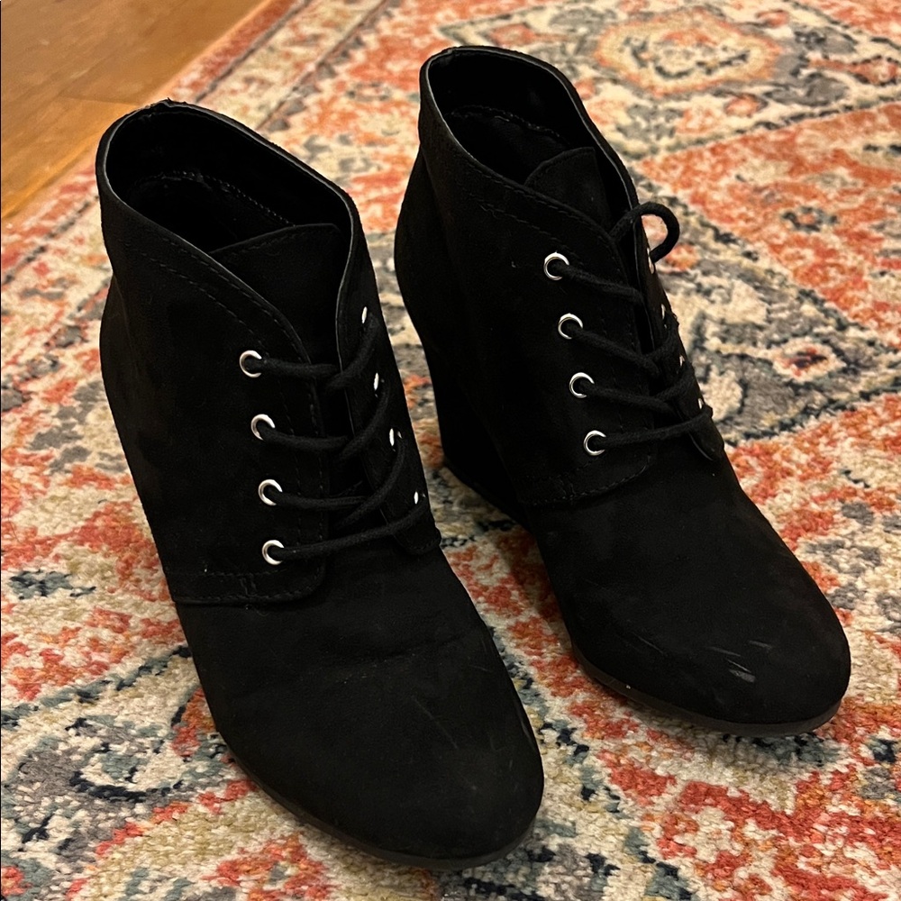 Arizona Jean Company Black Ankle Boots